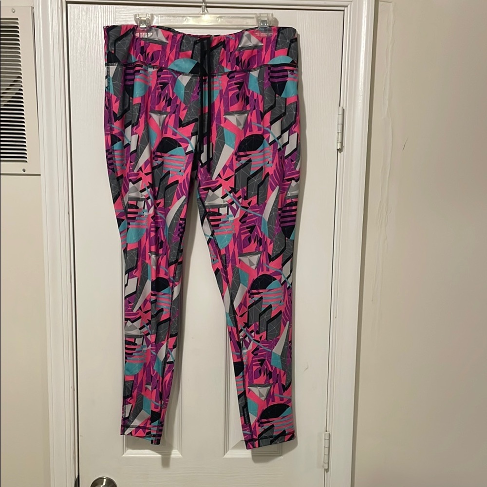 Vibrant Geometric Print Leggings
